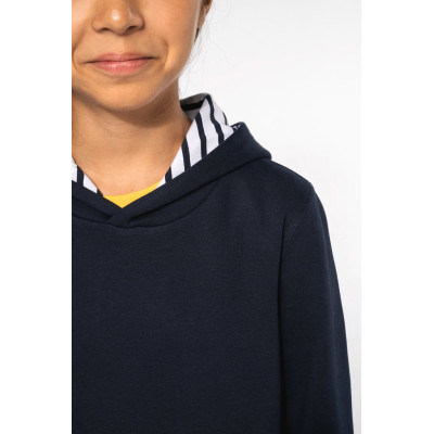 Sweatshirt com capuz em contraste estampado de criança