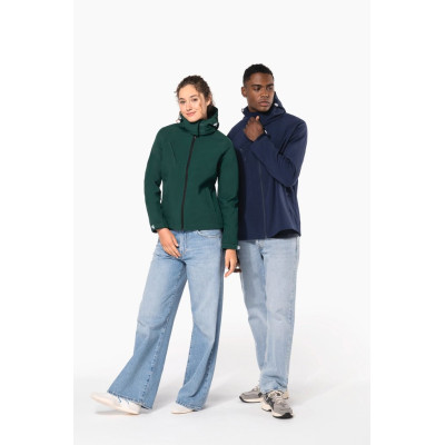 Blusão softshell com capuz amovível