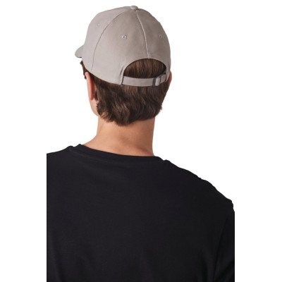 Cap with contrasting sandwich peak - 6 panels