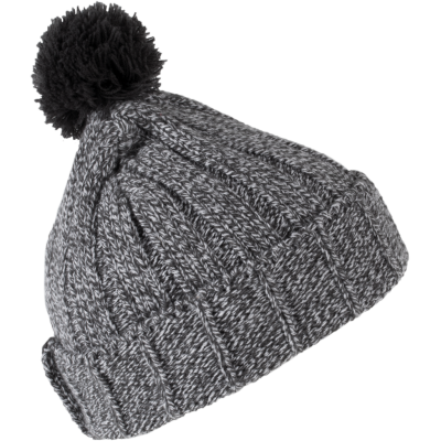 Gorro com pompom e dobra