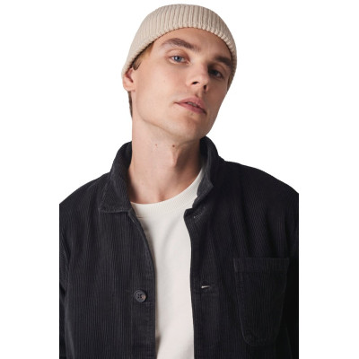 Gorro em malha com dobra