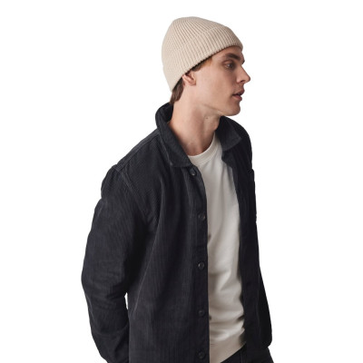 Gorro em malha com dobra