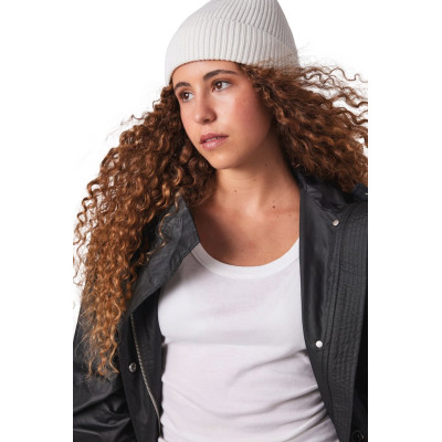 Gorro em malha com dobra