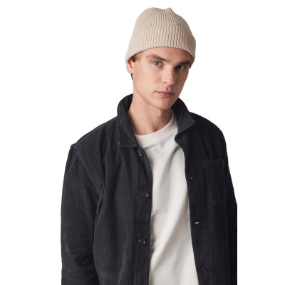 Gorro em malha com dobra