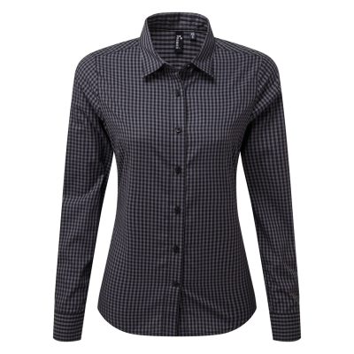 Large-check gingham shirt