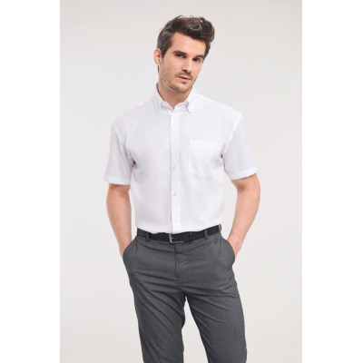 Camisa de homem de manga curta que não precisa passar a ferro