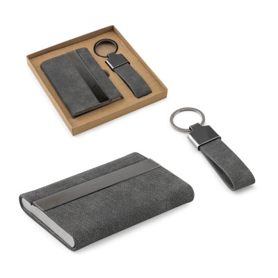 VAUGHN. Conjunto composto por um porta-cartões e porta chaves, ambos em metal e poliéster reciclado (30 rPET)